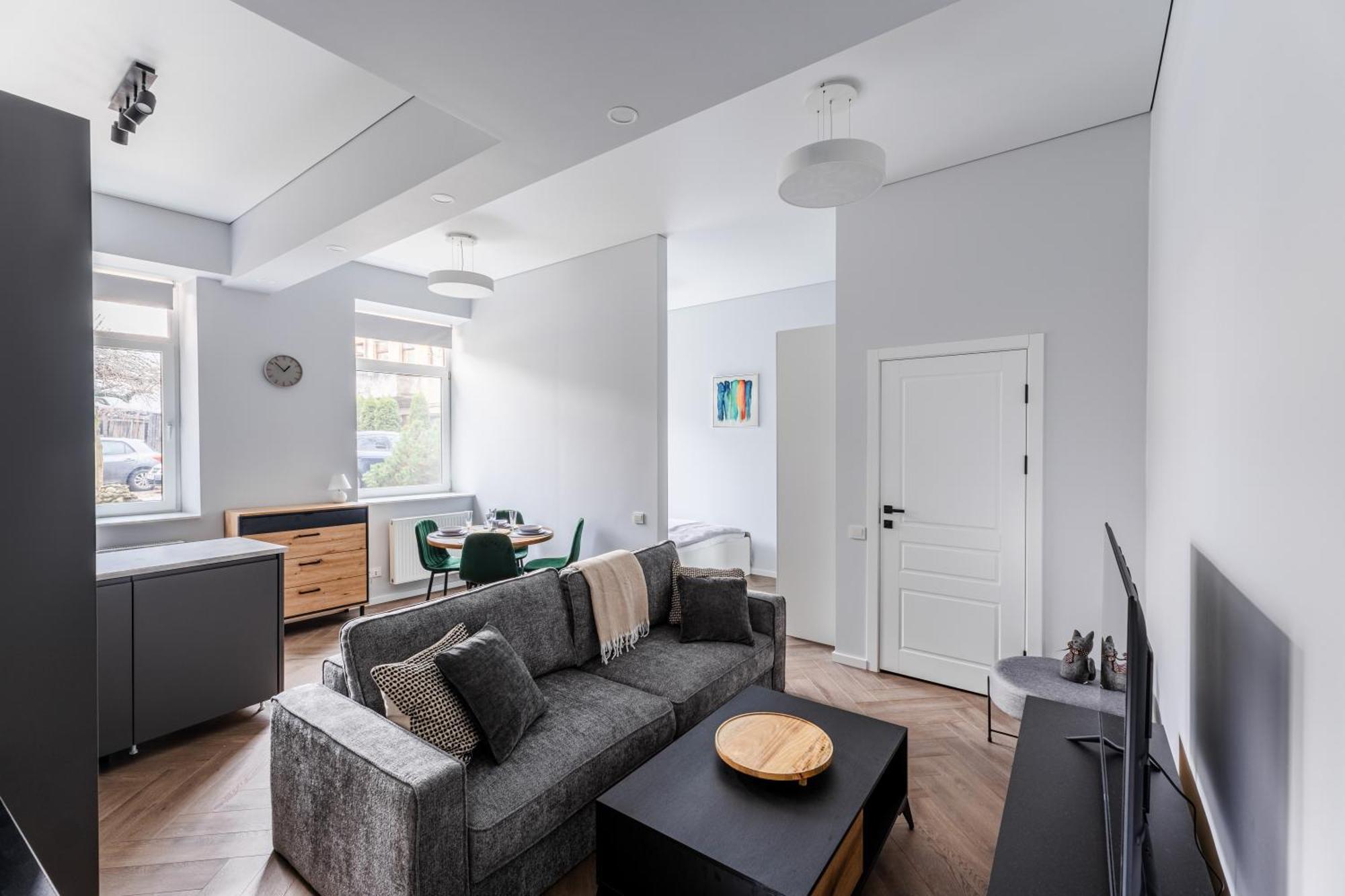 Modern Flat In Old Town Kaunas - Free Parking & Self Check-In Exterior photo