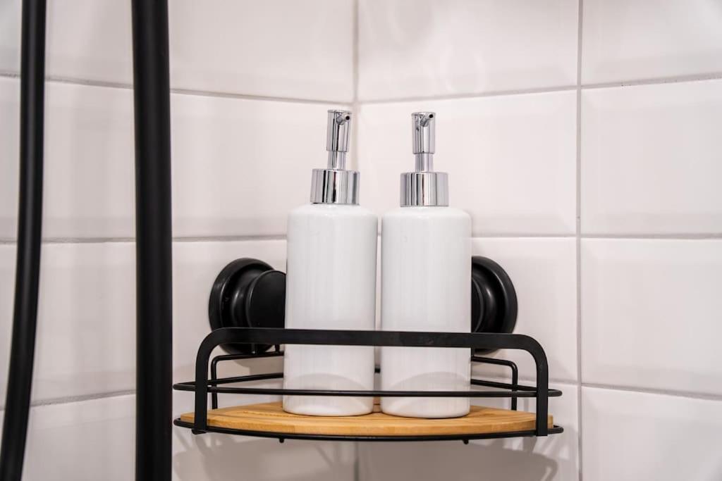 Modern Flat In Old Town Kaunas - Free Parking & Self Check-In Exterior photo